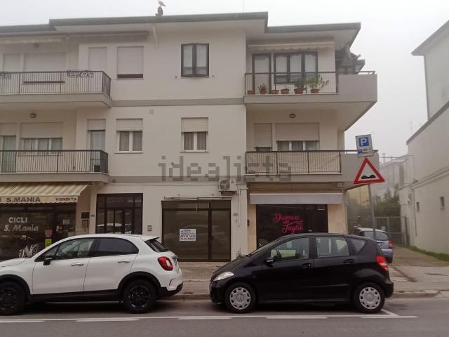 Locale Commerciale in affitto a Borgo San Giovanni, Chioggia