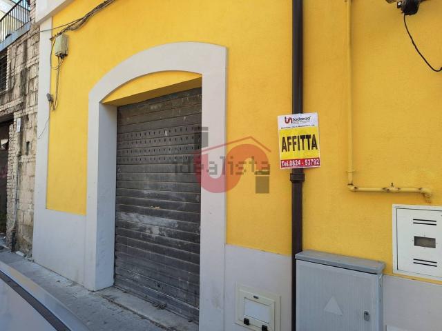Locale Commerciale in affitto a Piano Morra, Benevento