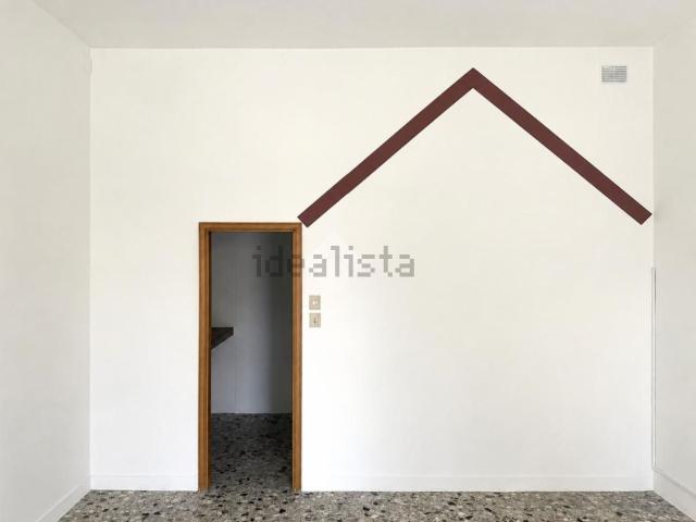 Locale Commerciale in affitto a Unione dei comuni Valle del Savio, Cesenà