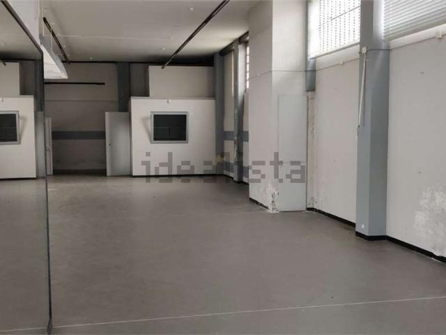 Locale Commerciale in affitto a Piemonte, Torino