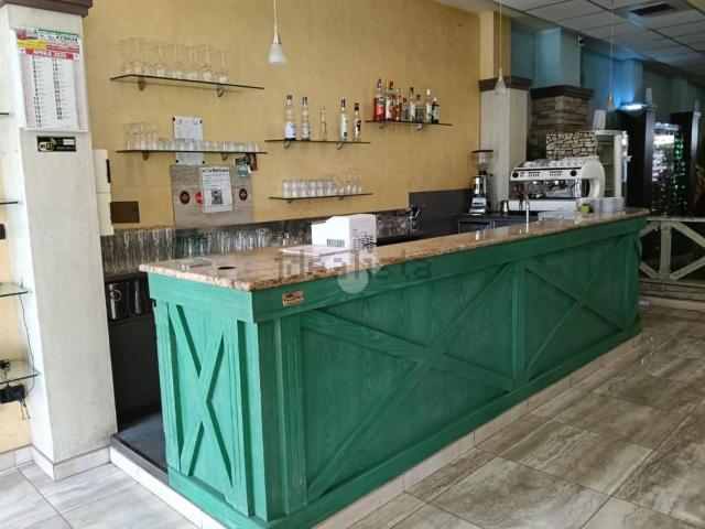 Locale Commerciale in affitto a Ferriera, Piemonte
