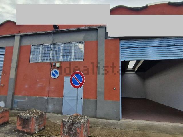 Locale Commerciale in affitto a Municipio Roma IX, Roma Capitale