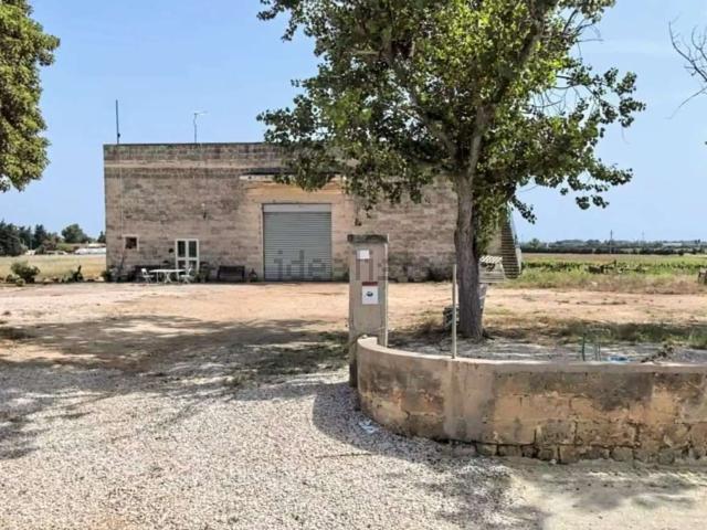 Locale Commerciale in affitto a Puglia, Brindisi