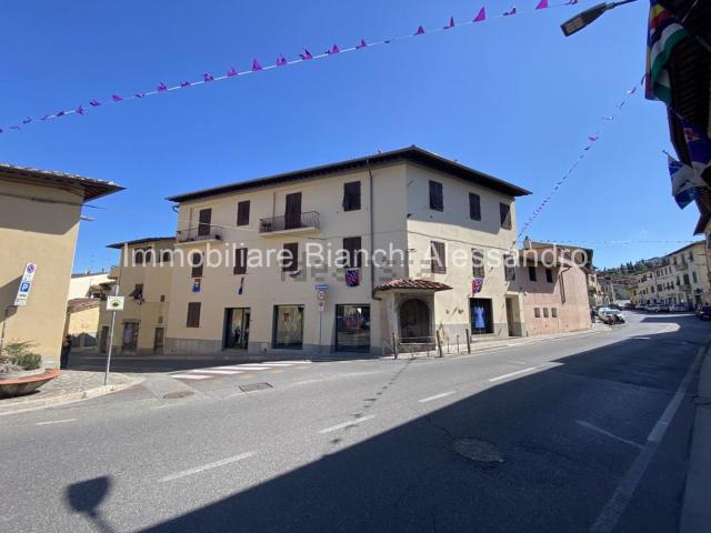 Locale Commerciale in affitto a Bagno A Ripoli, Toscana