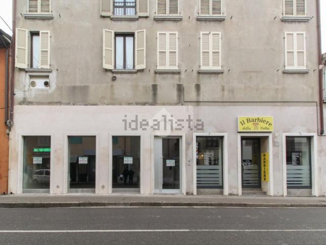 Locale Commerciale in affitto a Manerbio, Lombardia