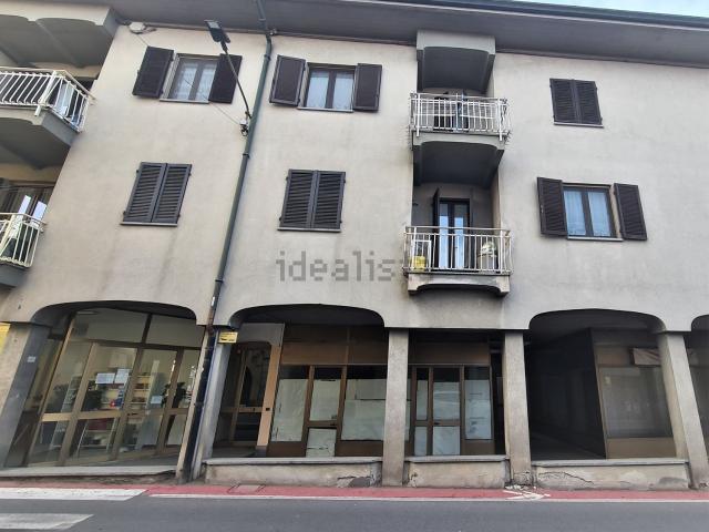 Locale Commerciale in affitto a Piemonte, Biella
