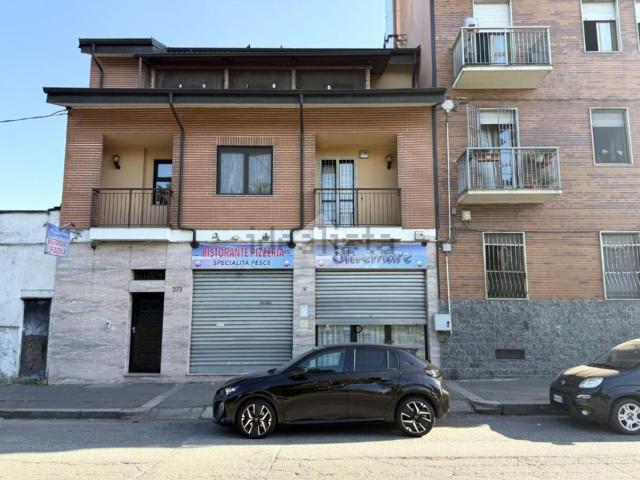 Locale Commerciale in affitto a Circoscrizione 5, Piemonte