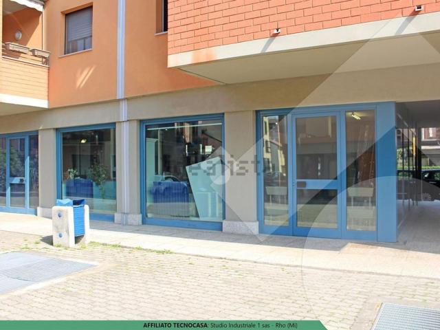 Locale Commerciale in affitto a Pero