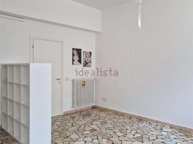 Locale Commerciale in affitto a Scaglia, Modena