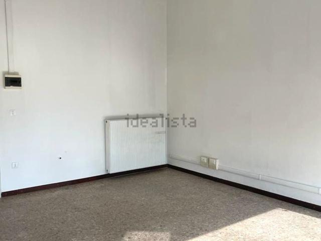 Locale Commerciale in affitto a Campoformido, Friuli-Venezia Giulia