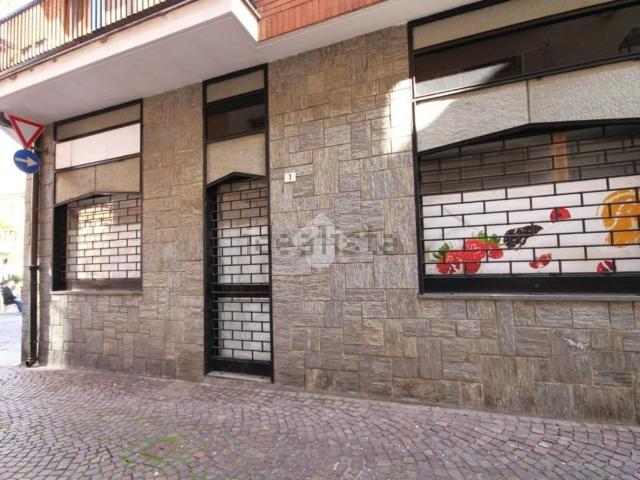 Locale Commerciale in affitto a Piemonte, Cuneo