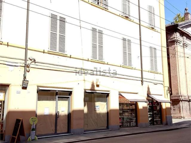 Locale Commerciale in affitto a Centro Storico, Modena