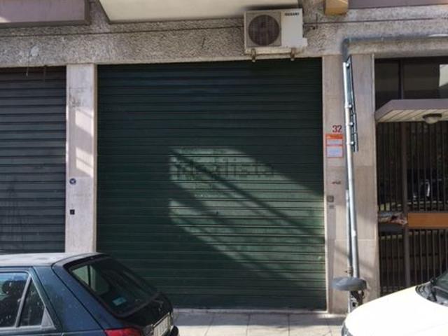 Locale Commerciale in affitto a VI Circoscrizione, Palermo