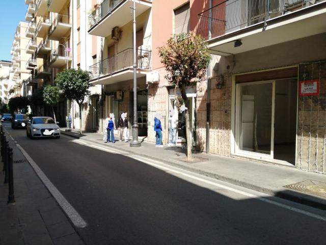 Locale Commerciale in affitto a Piedimonte, Nocera Inferiore