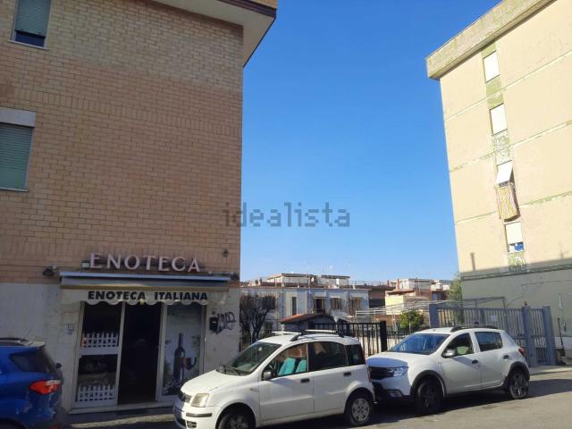 Locale Commerciale in affitto a Campolimpido, Roma Capitale