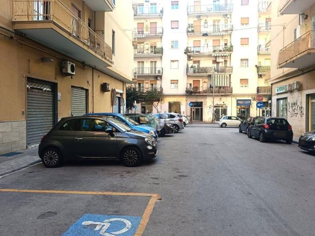 Locale Commerciale in affitto a Salerno, Mercatello
