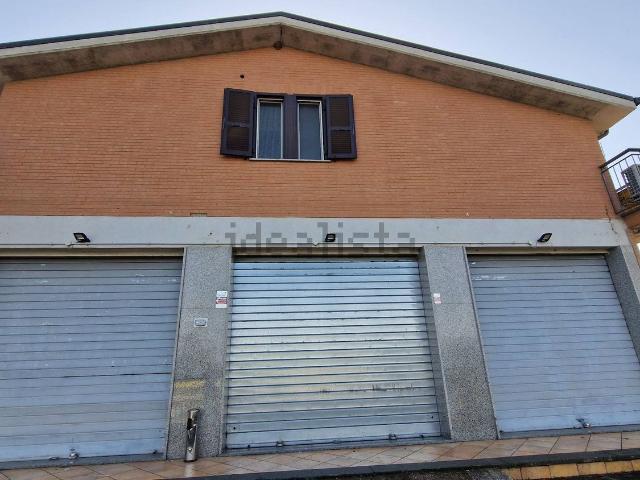 Locale Commerciale in affitto a Roma Capitale, Lazio