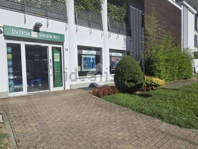 Locale Commerciale in affitto a Piemonte, Torino