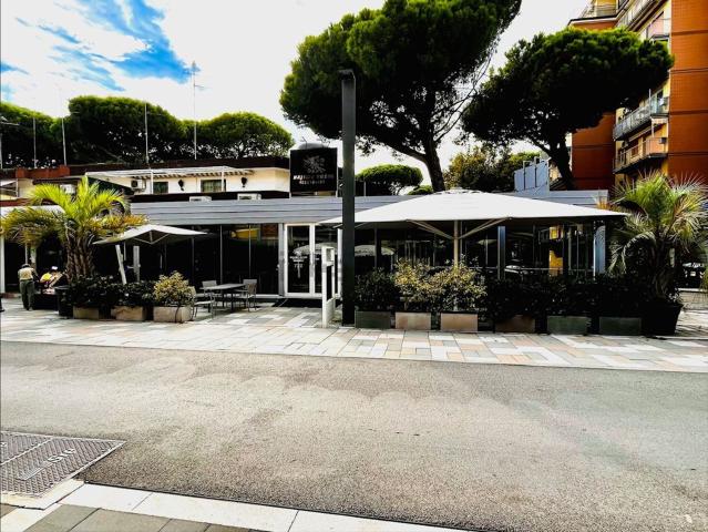 Locale Commerciale in affitto a Lido degli Estensi, Comacchio