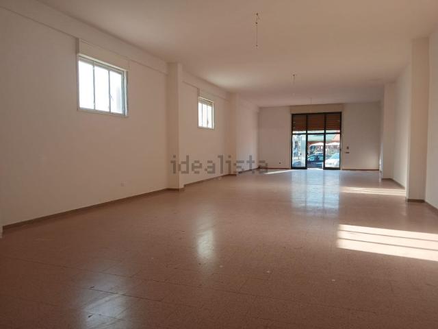 Locale Commerciale in affitto a Agrigento, Sicilia