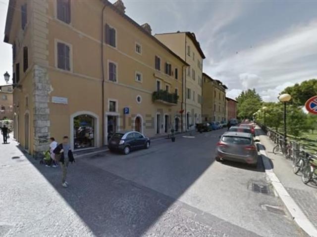 Locale Commerciale in affitto a Città Giardino, Terni