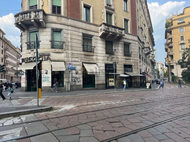 Locale Commerciale in affitto a Municipio 1, Milano