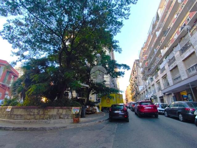 Locale Commerciale in affitto a Municipalità 5, Campania