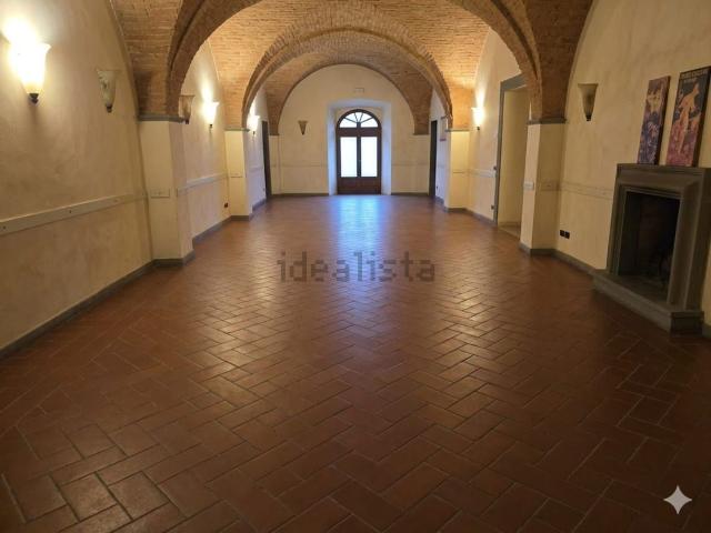 Locale Commerciale in affitto a Poggetto, Poggio A Caiano