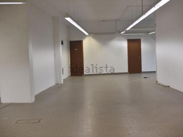 Locale Commerciale in affitto a Sarego, Veneto