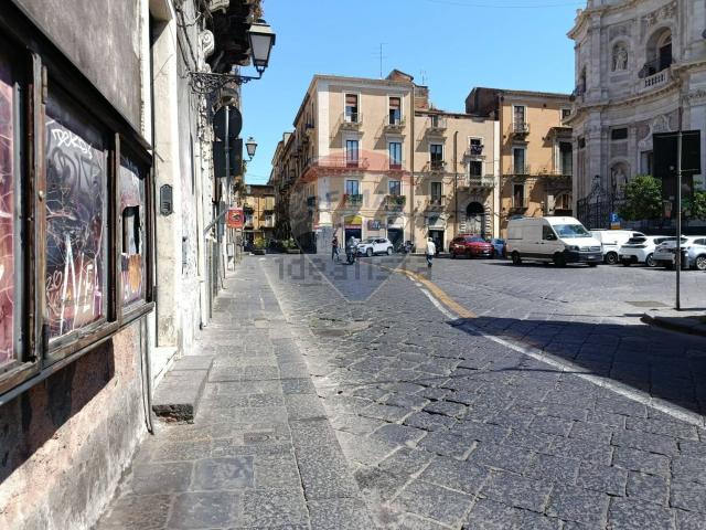 Locale Commerciale in affitto a Centro storico, Catania