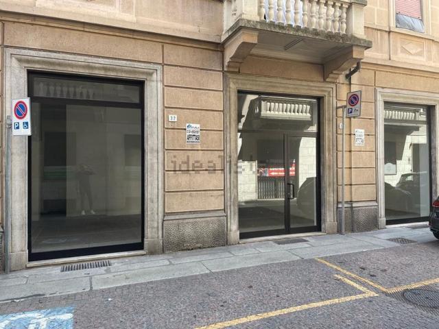 Locale Commerciale in affitto a Piemonte, Alessandria