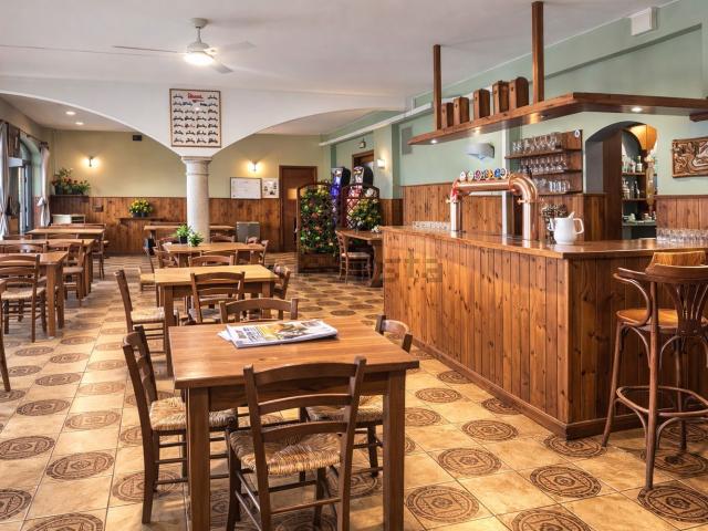 Locale Commerciale in affitto a Cittadella, Peia