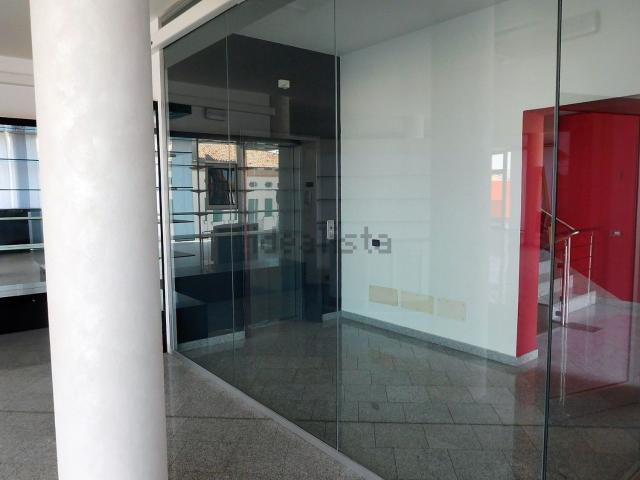 Locale Commerciale in affitto a Spianata, Rovigo