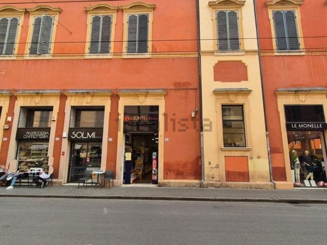 Locale Commerciale in affitto a Centro Storico, Modena
