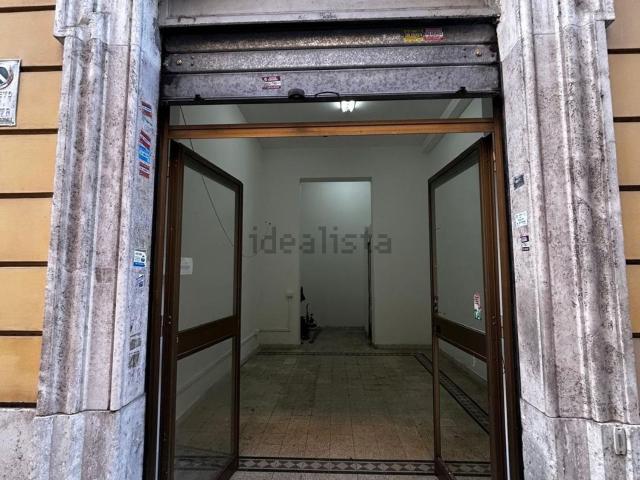 Locale Commerciale in affitto a Municipio Roma I, Roma Capitale