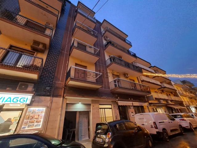 Locale Commerciale in affitto a Valenzano San Lorenzo, Puglia