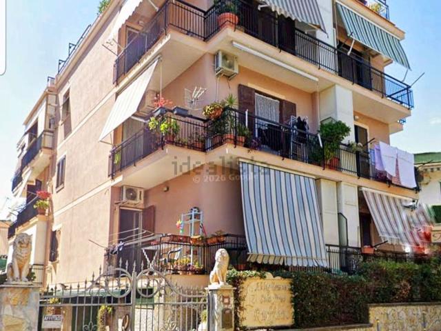 Locale Commerciale in affitto a Arco Felice, Pozzuoli
