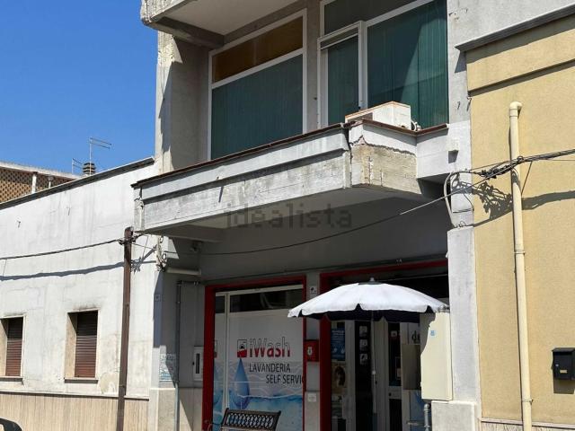 Locale Commerciale in affitto a Puglia, Taranto