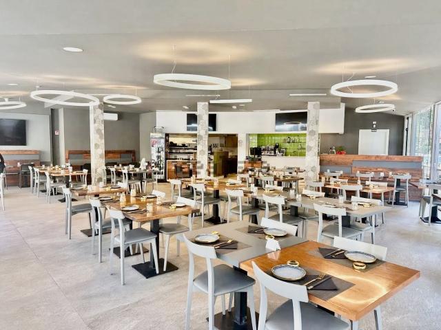 Locale Commerciale in affitto a Comacchio, Reggio Emilia