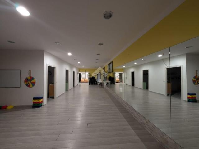 Locale Commerciale in affitto a Nuova Florida, Roma Capitale