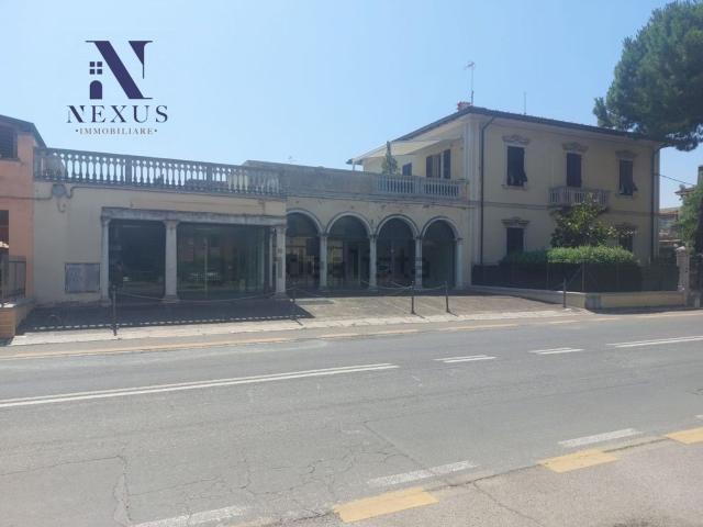 Locale Commerciale in affitto a San Cristoforo, Marche