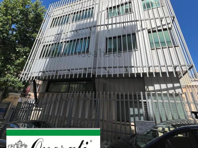 Locale Commerciale in affitto a Roma Capitale, Lazio