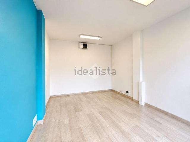 Locale Commerciale in affitto a Scaglia, Modena