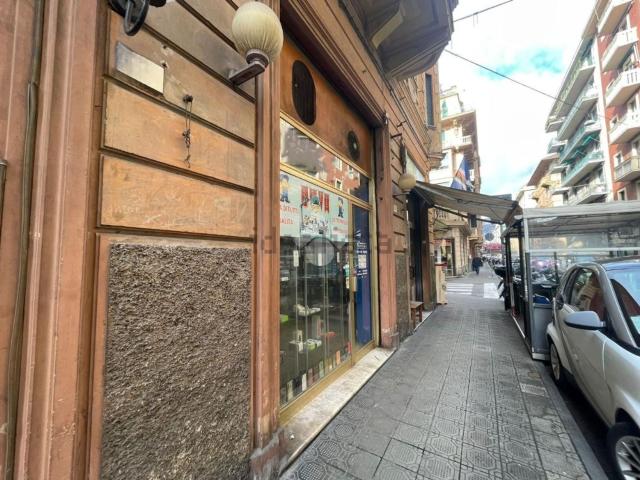 Locale Commerciale in affitto a San Michele di Pagana, Rapallo