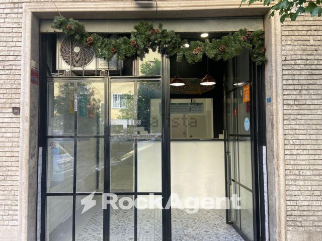 Locale Commerciale in affitto a Municipio Roma II, Roma Capitale