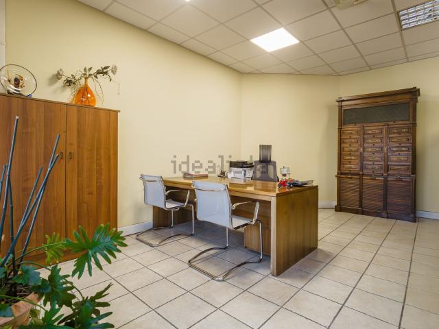 Locale Commerciale in affitto a Piemonte, Torino