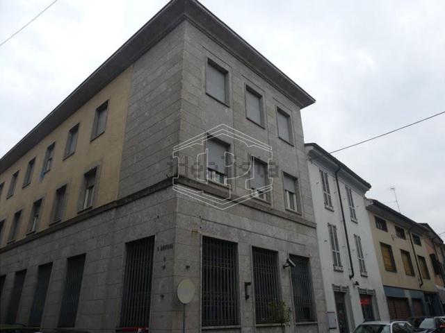Locale Commerciale in affitto a Piemonte, Alessandria