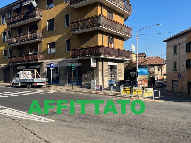 Locale Commerciale in affitto a Biumo Superiore, Varese