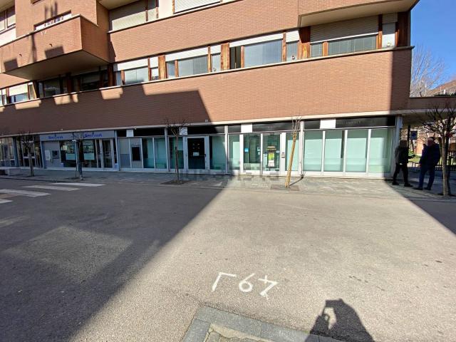 Locale Commerciale in affitto a Piemonte, Cuneo