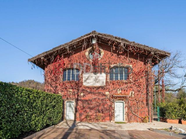 Locale Commerciale in affitto a Montello, Lombardia